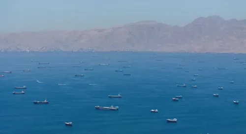 Estados Unidos inutiliza un buque que intentaba violar el bloqueo naval impuesto a Irán