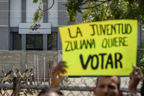 La oposición exige al CNE la apertura del Registro Electoral tras el vacío de poder dejado por la caída de Maduro