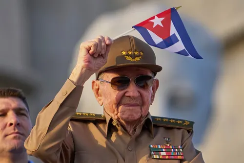 Estados Unidos devela la identidad de los cinco militares castristas acusados junto a Raúl Castro