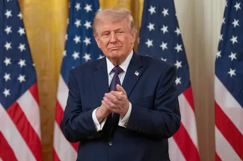 El Presidente Donald Trump frena las expectativas de un pacto precipitado con el Estado terrorista de Irán