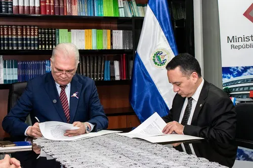 Paraguay y El Salvador sellan una alianza estratégica para aplastar el crimen transnacional
