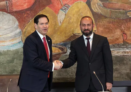 Marco Rubio firma en Armenia el acuerdo para el corredor TRIPP y el control de tierras raras