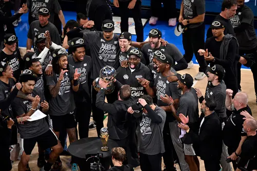 Los San Antonio Spurs de Victor Wembanyama conquistan la Conferencia Oeste y clasifican a las Finales de la NBA
