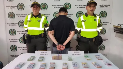 Capturan a joven de 18 años con maletín lleno de millones en Cundinamarca, Colombia, por presuntos delitos electorales
