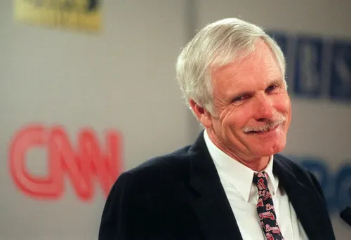 Trump elogia a Ted Turner tras su fallecimiento y ataca la deriva woke de CNN