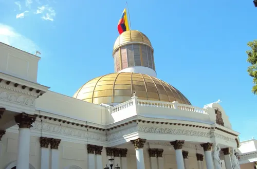 La Asamblea Nacional de Venezuela debate abrir el sistema eléctrico a los privados ante el colapso de Corpoelec