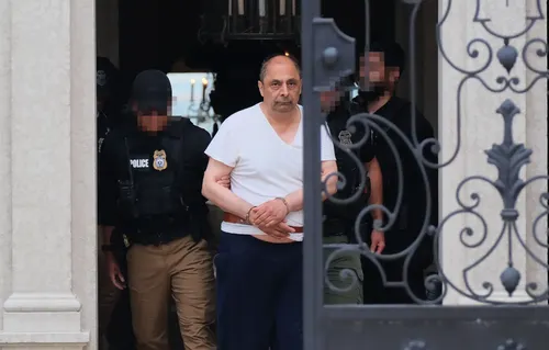 El FBI allana la mansión de un magnate que vendía tecnología secreta de EE. UU. a los programas nucleares de Irán