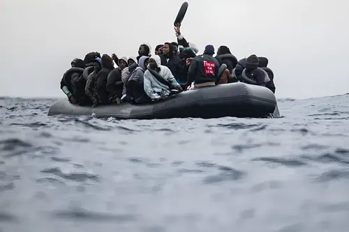 Italia recupera 10 cuerpos tras el naufragio de un bote con migrantes frente a las costas de Malta