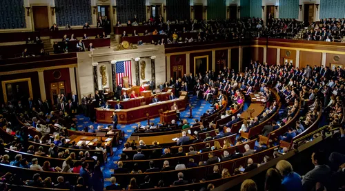 La Cámara de Representantes aprobó el avance del fondo de 70.000 millones de dólares para ICE y la seguridad fronteriza de la Administración Trump