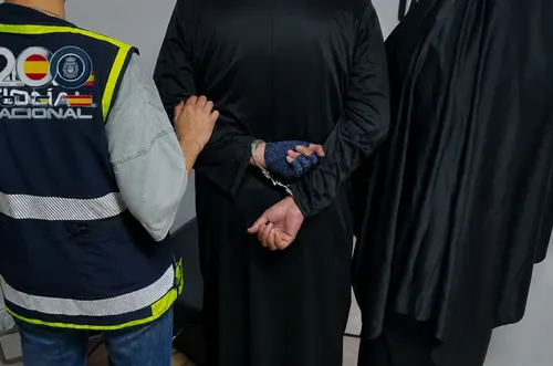 Cae banda delictiva peruana intentando asaltar una joyería disfrazados de cura y monja en Madrid