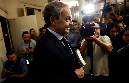 Fiscalía Anticorrupción exige retirar el pasaporte de Zapatero por riesgo de fuga transnacional