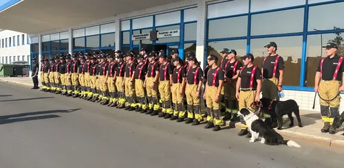 Equipo de rescate de la República Checa llega a Venezuela con 12 toneladas de herramientas especializadas