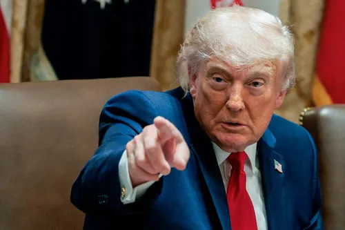 Trump afirma que el estado terrorista iraní aceptó no desarrollar armas nucleares