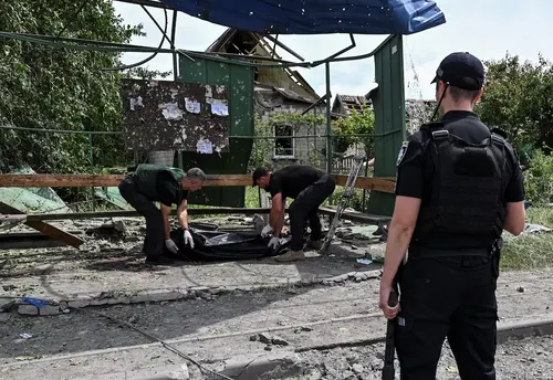 Rusia ataca con un dron el depósito de combustible nuclear de Chernóbil y desata la alerta de la OIEA