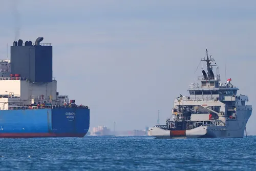 La Armada francesa abordó un petrolero fantasma de Rusia vinculado a un magnate del régimen de Irán