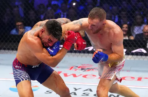El castigo al campeón: Ilia Topuria pierde el invicto y la corona en la histórica velada de la UFC en la Casa Blanca