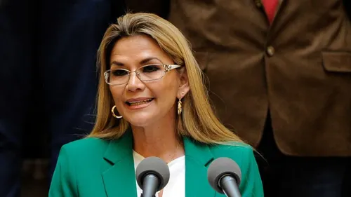 El gobierno de Rodrigo Paz niega el pago retroactivo de la renta vitalicia a la expresidenta Jeanine Áñez en Bolivia
