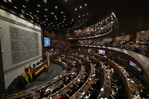 La Asamblea de Bolivia ratifica el estado de excepción para aplastar los bloqueos que desangran al país