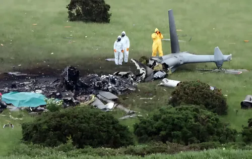 Mueren tres miembros de la Marina Real británica al estrellarse su helicóptero en Devon