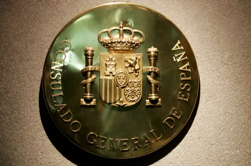 Consulado de España en Caracas reactiva los trámites de pasaportes en su nueva sede tras los sismos