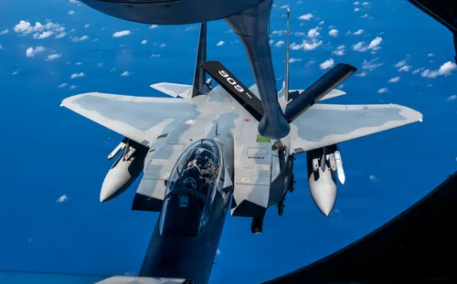 El avanzado caza F-15EX Eagle II regresa a Japón para liderar la transición táctica en Kadena