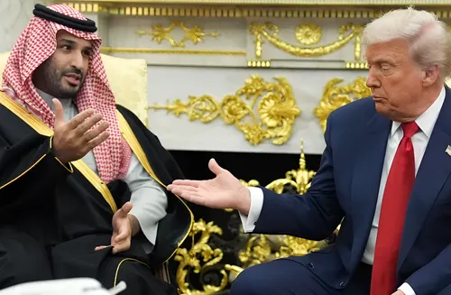 EE.UU. y Arabia Saudí firman acuerdo nuclear civil que abre la puerta al enriquecimiento de uranio en el reino