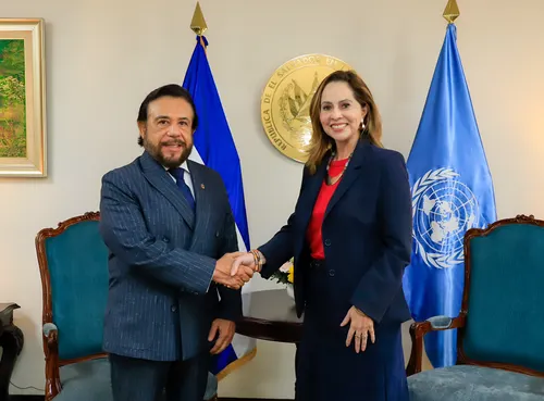 El Salvador y UNOPS fortalecen el diálogo sobre infraestructura, salud y desarrollo social