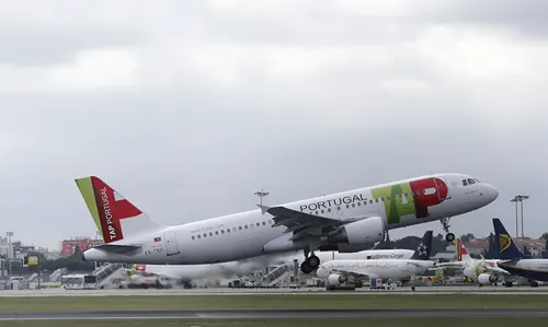 Portugal espera ofertas vinculantes por TAP en la disputa final entre Air France-KLM y Lufthansa