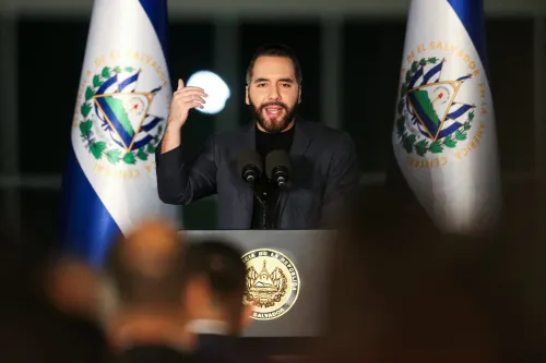 Nayib Bukele defiende la reelección indefinida en El Salvador y alista su candidatura para un tercer mandato