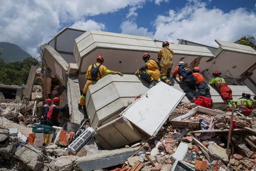 Casi 3.000 muertos, más de 10.000 refugiados y 31.000 desaparecidos: el colapso humanitario tras los terremotos en Venezuela