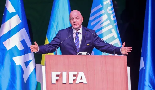 Gianni Infantino defendió la legalidad en el caso Balogun: “Los órganos judiciales de la FIFA son independientes”