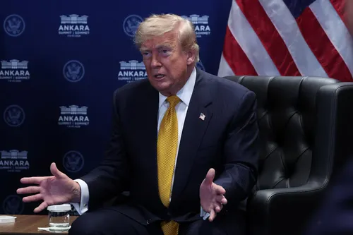 Donald Trump dio por terminado el acuerdo con el régimen terrorista de Irán en la cumbre de la OTAN