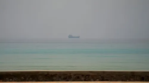Adiós tregua: EE. UU. ejecutó nuevos bombardeos contra el régimen terrorista de Irán en el estrecho de Ormuz