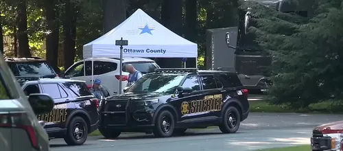 Investigan como asesinato-suicidio la muerte de ocho familiares en una vivienda calcinada en Michigan
