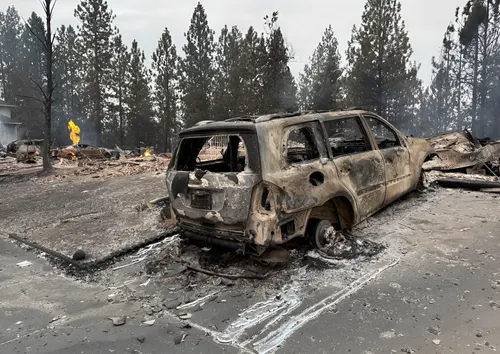Incendios forestales arrasan el estado de Washington y dañan más de 600 estructuras en la zona de Spokane