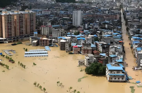 Inundaciones en China fuerzan la evacuación preventiva de más de 120.000 personas en Shaanxi y Sichuan