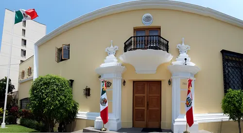 Perú y México restablecen sus relaciones diplomáticas tras nueve meses de ruptura