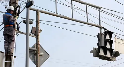Falla en la red eléctrica provoca apagones simultáneos en cuatro países de Asia Central