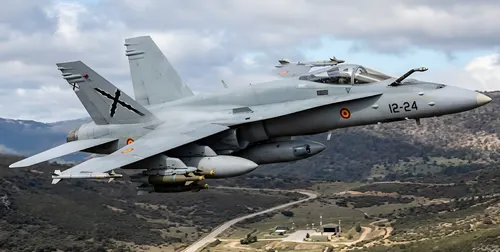 Dos cazas F-18 españoles de la OTAN derriban un dron no identificado sobre espacio aéreo de Rumanía