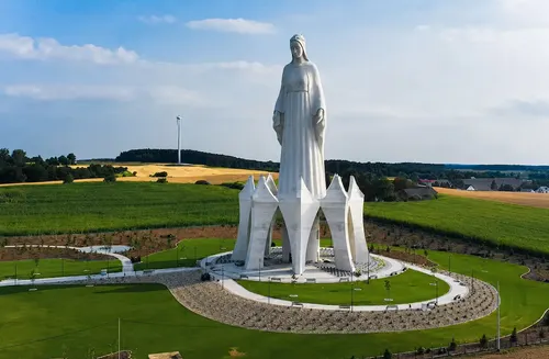 Polonia inaugurará la estatua de la Virgen María más alta de Europa en la localidad de Konotopie