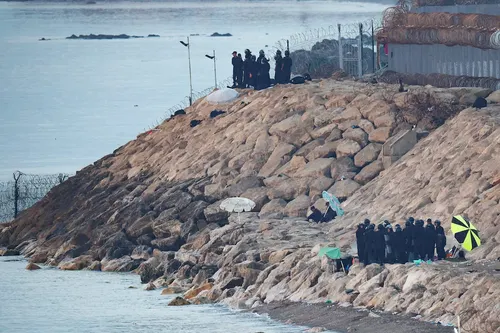 Marruecos frustra un intento masivo de entrada irregular a Ceuta desde las inmediaciones de Castillejos