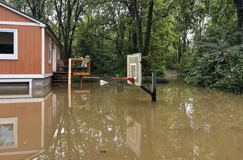 Inundaciones históricas en Indiana dejan al menos siete fallecidos y masivas evacuaciones