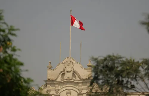 Keiko Fujimori asume la Presidencia de Perú tras un histórico retorno del fujimorismo al Palacio de Gobierno