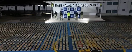 Armada de Colombia incauta 3,7 toneladas de marihuana en la Amazonía