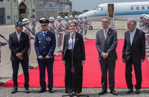 De la Espriella recibe a Laura Fernández en Barranquilla para coordinar alianza bilateral