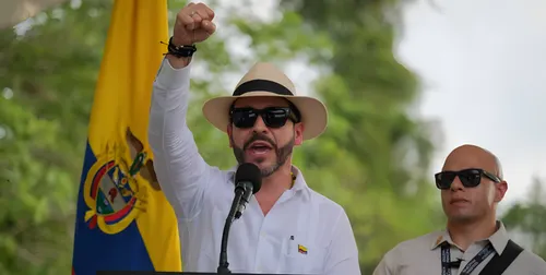 De la Espriella patrulla barrios de Santa Marta y promete persecución implacable a narcoterroristas