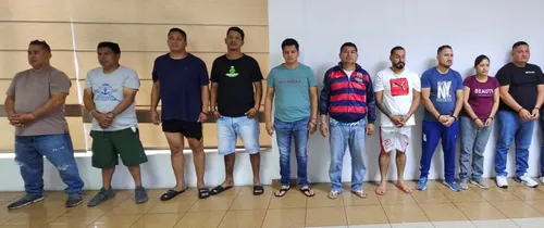 Detienen a 12 policías por comercialización de vehículos retenidos en Guayaquil