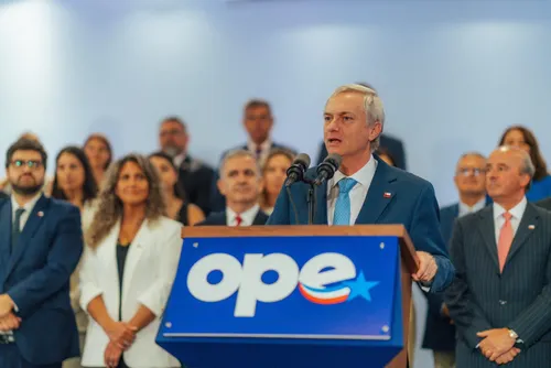 El presidente José Antonio Kast analizará más de cien solicitudes de indultos a exuniformados
