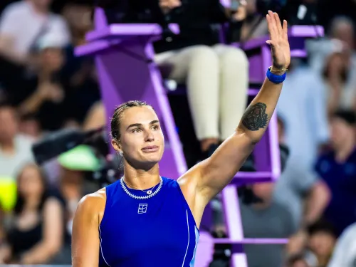 Aryna Sabalenka destruye su raqueta tras perder la final del US Open frente a Elena Rybakina