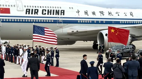 Xi Jinping pide a Donald Trump desarrollar la inteligencia artificial bajo un estricto "control humano"